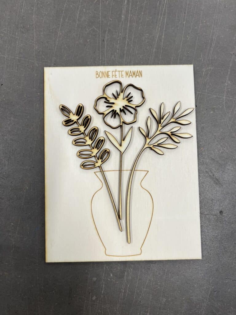 Spécial fête des mères : Composer un bouquet en bois à la découpeuse laser