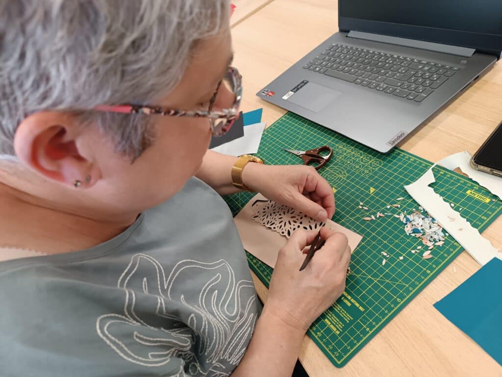 Du plotter à la mode, bracelet en simili