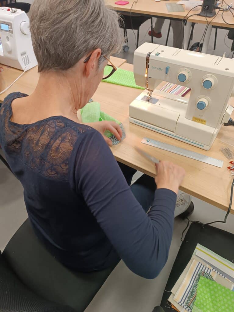 Coudre utile : l’astuce zéro déchet pour votre veste